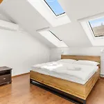 Rustic Vineyard House Modor