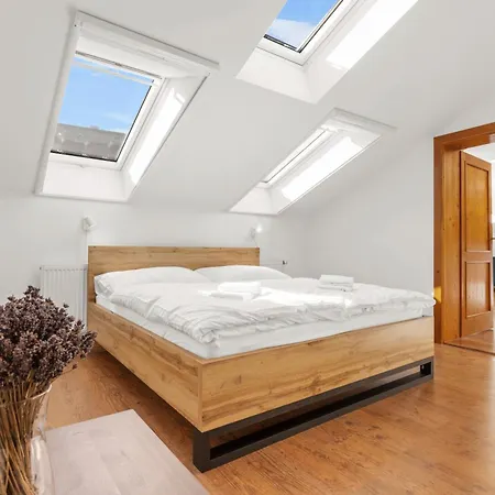 Rustic Vineyard House Apartment *