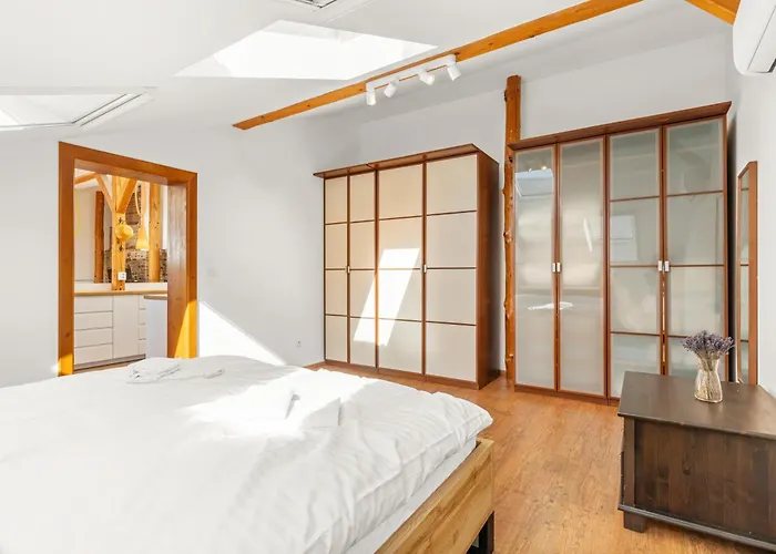 Rustic Vineyard House アパート